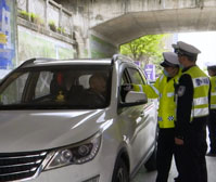 開展疫情防控和安全監督檢查”